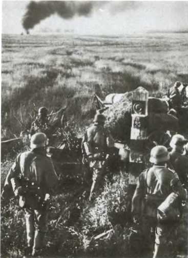 Иллюстрация к книге — Жуков. Маршал на белом коне [i_025.jpg]