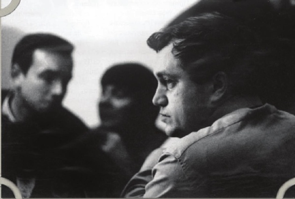 Иллюстрация к книге — Василий Аксенов - одинокий бегун на длинные дистанции [i_024.jpg]