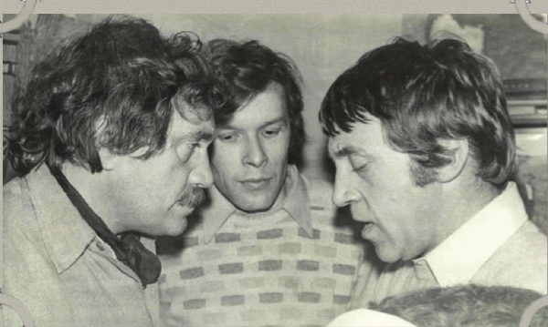 Иллюстрация к книге — Василий Аксенов - одинокий бегун на длинные дистанции [i_045.jpg]