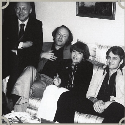 Иллюстрация к книге — Василий Аксенов - одинокий бегун на длинные дистанции [i_058.jpg]