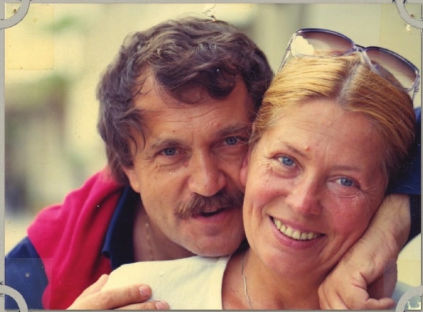 Иллюстрация к книге — Василий Аксенов - одинокий бегун на длинные дистанции [i_068.jpg]