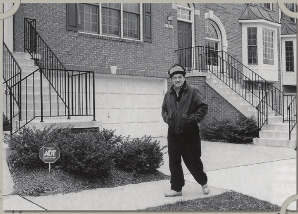 Иллюстрация к книге — Василий Аксенов - одинокий бегун на длинные дистанции [i_086.jpg]