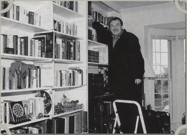 Иллюстрация к книге — Василий Аксенов - одинокий бегун на длинные дистанции [i_087.jpg]