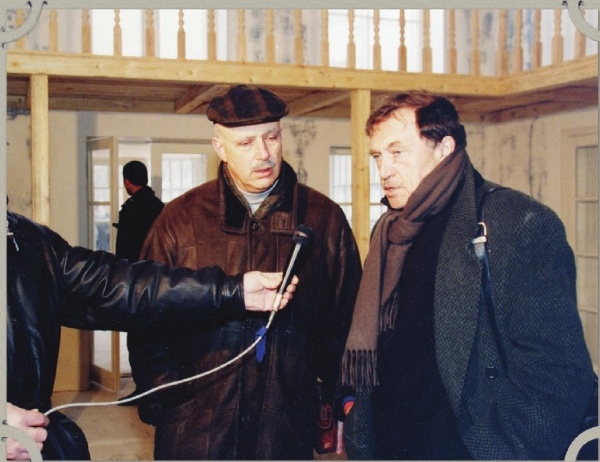 Иллюстрация к книге — Василий Аксенов - одинокий бегун на длинные дистанции [i_102.jpg]