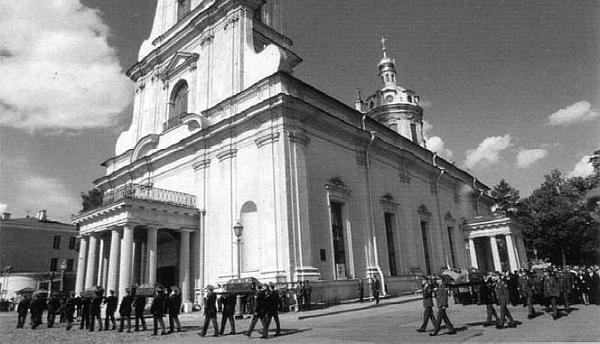 Иллюстрация к книге — Претерпевшие до конца. Судьбы царских слуг, оставшихся верными долгу и присяге [_110.jpg]