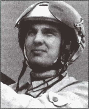 Иллюстрация к книге — Выбираю таран [i_034.jpg]