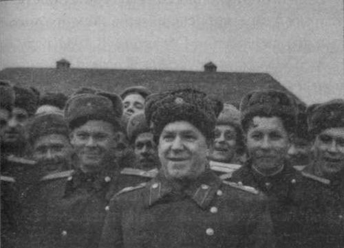 Иллюстрация к книге — Маршал Жуков – мой отец [i_033.jpg]