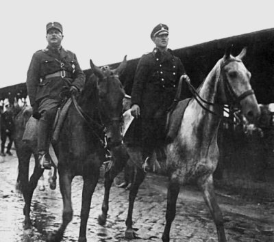 Иллюстрация к книге — Командиры "Лейбштандарта" [i_004.jpg]