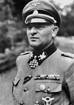 Иллюстрация к книге — Командиры "Лейбштандарта" [i_007.jpg]