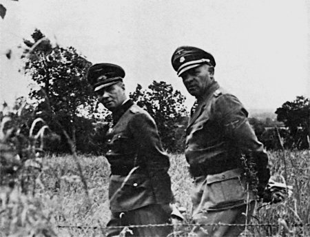 Иллюстрация к книге — Командиры "Лейбштандарта" [i_009.jpg]