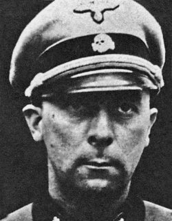 Иллюстрация к книге — Командиры "Лейбштандарта" [i_017.jpg]