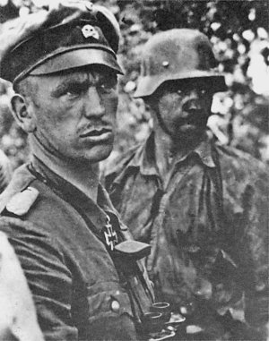 Иллюстрация к книге — Командиры "Лейбштандарта" [i_048.jpg]