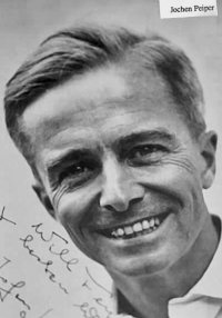 Иллюстрация к книге — Командиры "Лейбштандарта" [i_057.jpg]