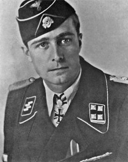 Иллюстрация к книге — Командиры "Лейбштандарта" [i_061.jpg]