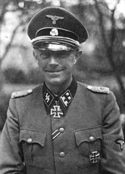 Иллюстрация к книге — Командиры элитных частей СС [i033.jpg]