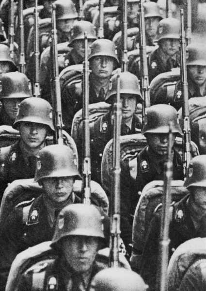 Иллюстрация к книге — Командиры элитных частей СС [sst.jpg]