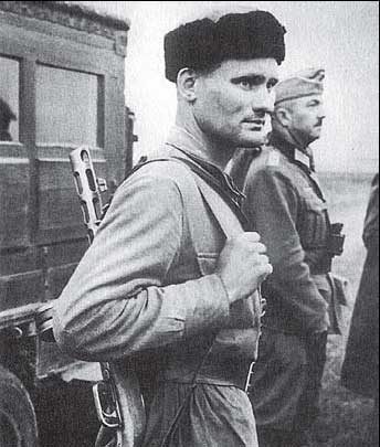 Иллюстрация к книге — Командиры национальных формирований СС [i_017.jpg]