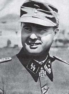 Иллюстрация к книге — Командиры национальных формирований СС [i_038.jpg]