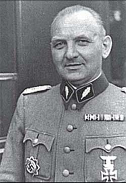 Иллюстрация к книге — Командиры национальных формирований СС [i_045.jpg]