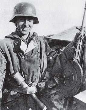 Иллюстрация к книге — Командиры национальных формирований СС [i_054.jpg]