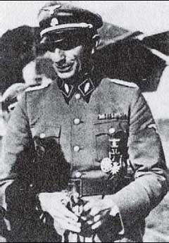 Иллюстрация к книге — Командиры национальных формирований СС [i_063.jpg]