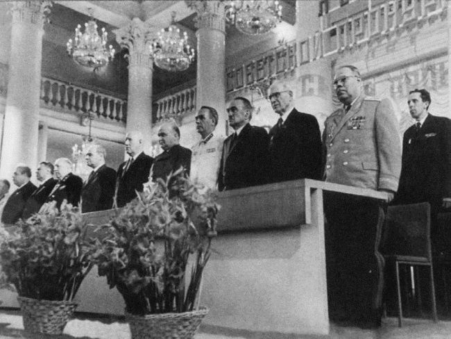 Иллюстрация к книге — Руденко. Генеральный прокурор СССР [i_233.jpg]