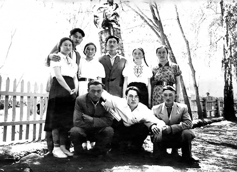 Иллюстрация к книге — Имя, ставшее эпохой. Нурсултан Назарбаев: новое прочтение биографии [i_026.jpg]