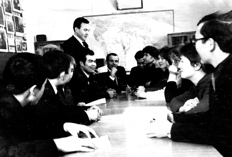 Иллюстрация к книге — Имя, ставшее эпохой. Нурсултан Назарбаев: новое прочтение биографии [i_036.jpg]