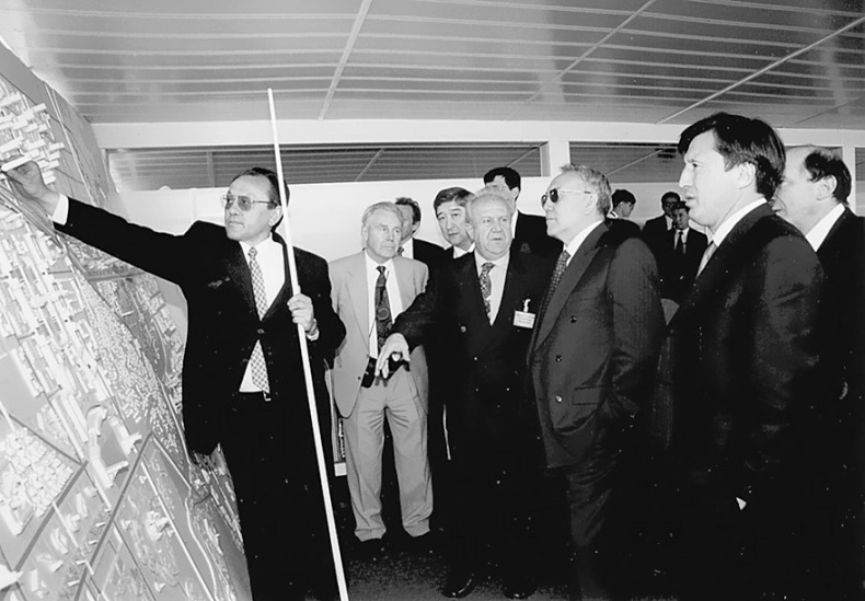 Иллюстрация к книге — Имя, ставшее эпохой. Нурсултан Назарбаев: новое прочтение биографии [i_064.jpg]