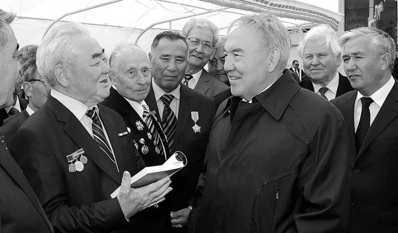 Иллюстрация к книге — Имя, ставшее эпохой. Нурсултан Назарбаев: новое прочтение биографии [i_077.jpg]