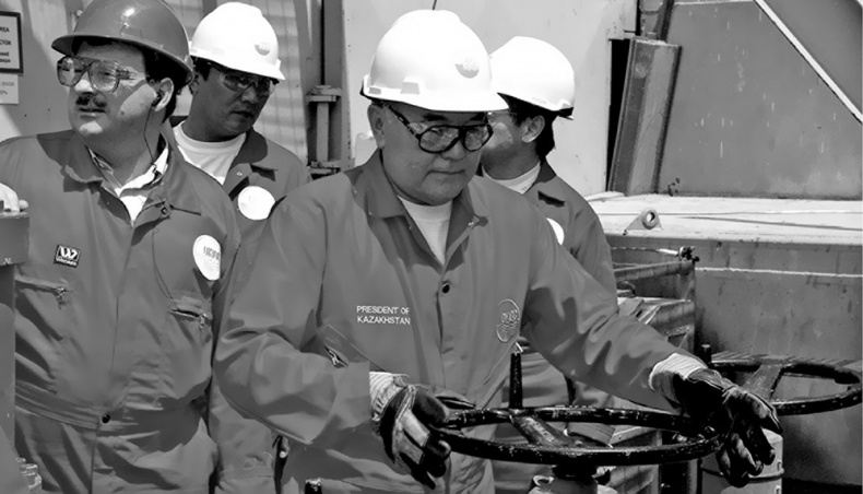 Иллюстрация к книге — Имя, ставшее эпохой. Нурсултан Назарбаев: новое прочтение биографии [i_082.jpg]