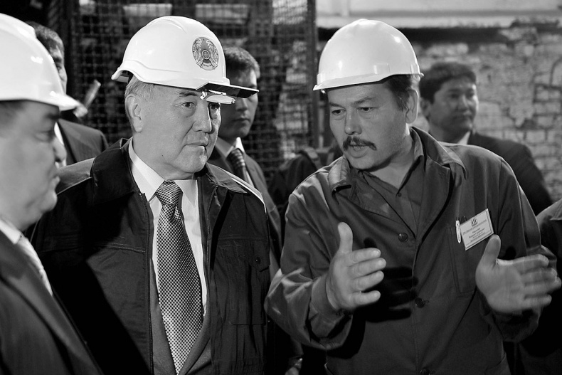 Иллюстрация к книге — Имя, ставшее эпохой. Нурсултан Назарбаев: новое прочтение биографии [i_083.jpg]