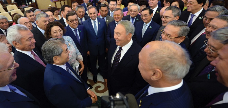 Иллюстрация к книге — Имя, ставшее эпохой. Нурсултан Назарбаев: новое прочтение биографии [i_107.jpg]