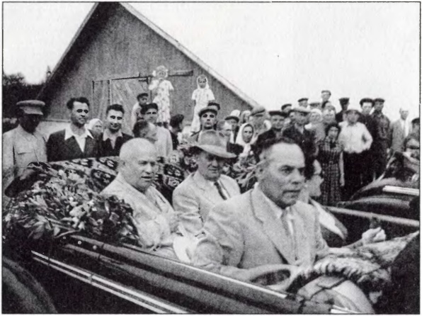 Иллюстрация к книге — Михаил Горбачев: Жизнь до Кремля [image19.jpg]