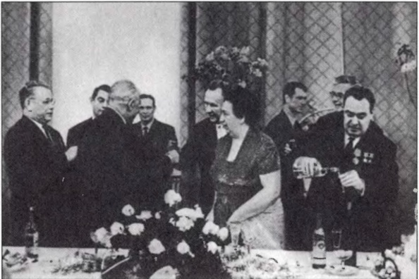 Иллюстрация к книге — Михаил Горбачев: Жизнь до Кремля [image45.jpg]