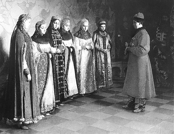 Иллюстрация к книге — Из истории зубоврачевания, или Кто лечит зубы монархам [i_112.jpg]