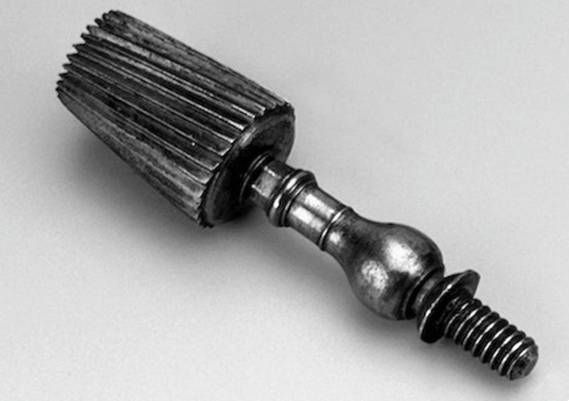 Иллюстрация к книге — Из истории зубоврачевания, или Кто лечит зубы монархам [i_154.jpg]