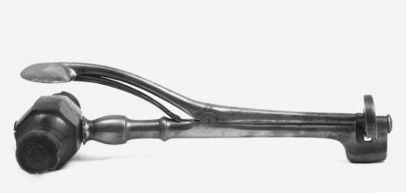 Иллюстрация к книге — Из истории зубоврачевания, или Кто лечит зубы монархам [i_156.jpg]