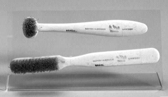 Иллюстрация к книге — Из истории зубоврачевания, или Кто лечит зубы монархам [i_194.jpg]