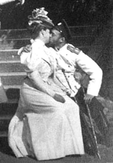 Иллюстрация к книге — Из истории зубоврачевания, или Кто лечит зубы монархам [i_275.jpg]