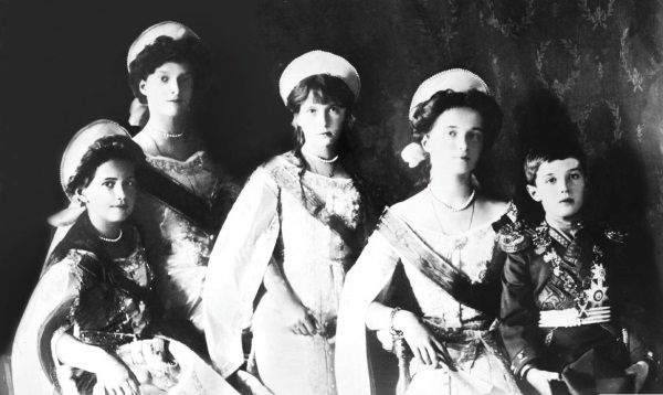 Иллюстрация к книге — Из истории зубоврачевания, или Кто лечит зубы монархам [i_283.jpg]