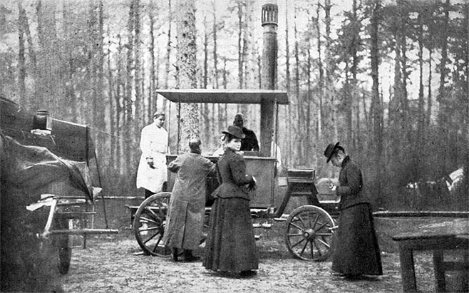 Иллюстрация к книге — Императорская кухня. XIX - начало XX в. Повседневная жизнь Российского императорского двора Уцененный товар (№1) [i_046.jpg]