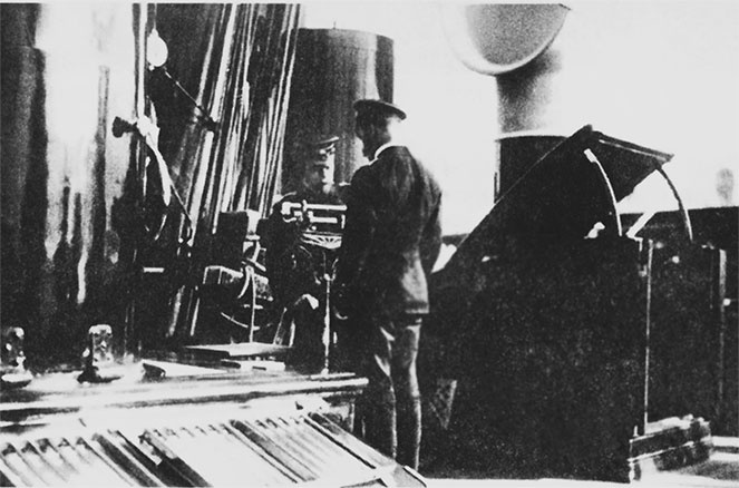 Иллюстрация к книге — Императорская кухня. XIX - начало XX в. Повседневная жизнь Российского императорского двора Уцененный товар (№1) [i_048.jpg]