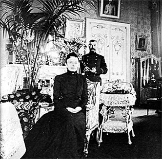 Иллюстрация к книге — Люди Зимнего дворца. Монаршие особы, их фавориты и слуги [i_165.jpg]