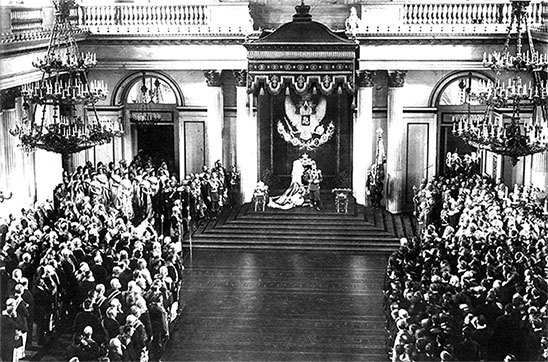 Иллюстрация к книге — Люди Зимнего дворца. Монаршие особы, их фавориты и слуги [i_223.jpg]