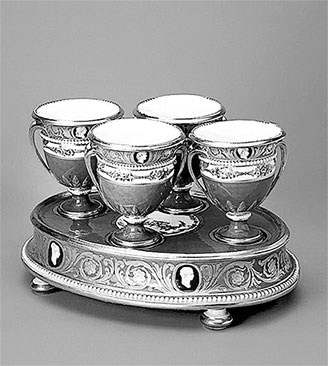 Иллюстрация к книге — Люди Зимнего дворца. Монаршие особы, их фавориты и слуги [i_256.jpg]