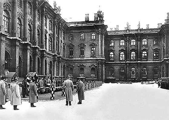 Иллюстрация к книге — Люди Зимнего дворца. Монаршие особы, их фавориты и слуги [i_349.jpg]