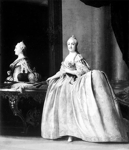 Иллюстрация к книге — Люди Зимнего дворца. Монаршие особы, их фавориты и слуги [i_474.jpg]