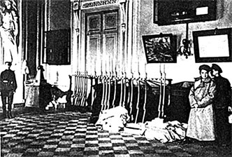 Иллюстрация к книге — Люди Зимнего дворца. Монаршие особы, их фавориты и слуги [i_538.jpg]