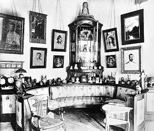 Иллюстрация к книге — Ювелирные сокровища Российского императорского двора [_124.jpg]